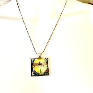 Brand New Resin Dragonfly Necklace